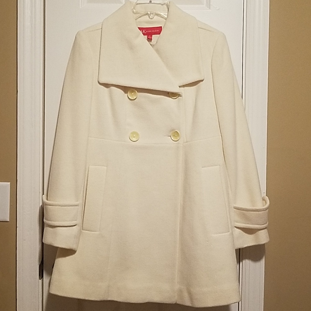 Anne Klein Size Small Cream Peacoat